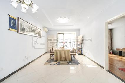 北京融华世家3室2厅154平高楼层/共12层