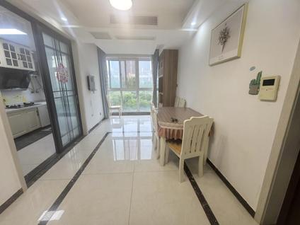 北京蓝庭国际3室2厅118平中楼层/共5层