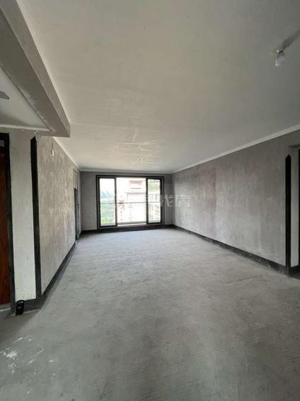 北京漓江郡府金桂府5室2厅124平高楼层/共11层