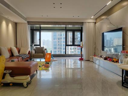 北京新景七星公馆4室2厅168.56平中楼层/共31层