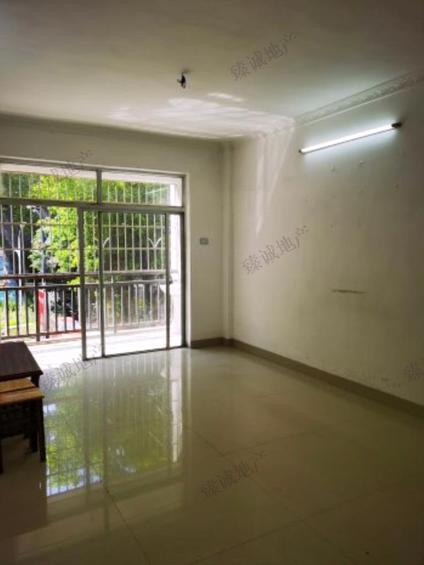 北京枣冲小区2室1厅76.1平低楼层/共6层