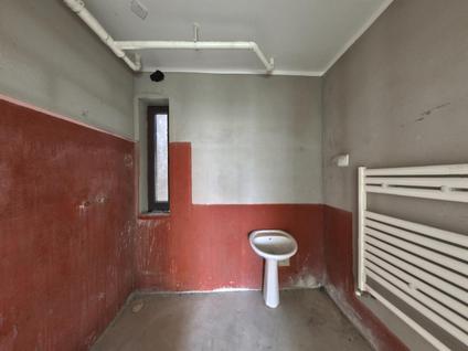 青岛金能珠山壹号3室1厅138.28平低楼层/共9层