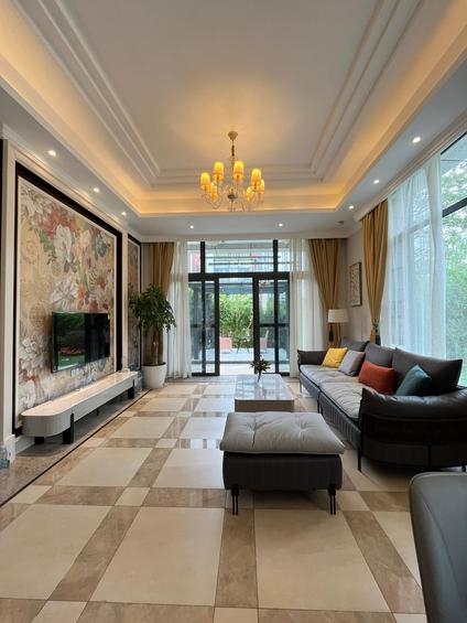 北京恒大海泉湾花园4室3厅237.25平低楼层/共1层