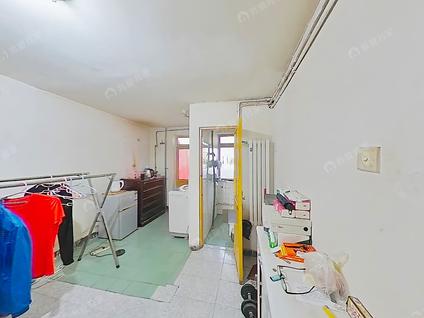 天津丹东里1室1厅37平低楼层/共6层