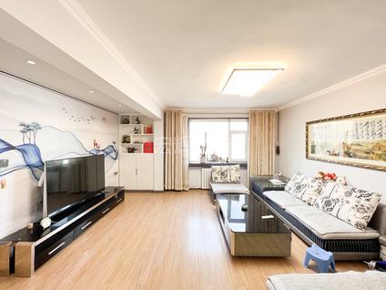 北京华商小区3室2厅127.33平高楼层/共8层