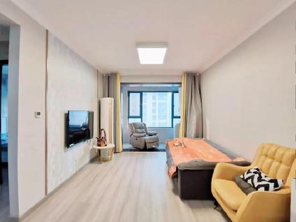 北京绿地IFC中央公馆2室2厅92平低楼层/共34层