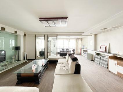 北京东太小区4室2厅171.2平高楼层/共8层