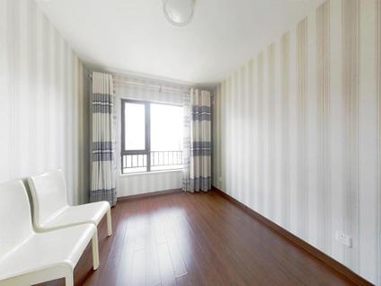 北京万科魅力之城(二期)4室2厅128平高楼层/共18层