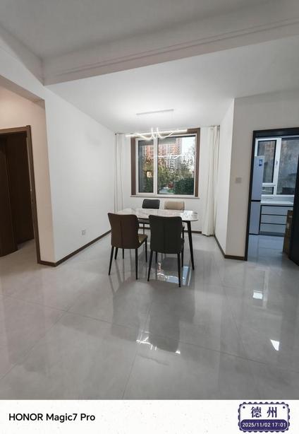 北京牡丹华都3室2厅135平低楼层/共18层