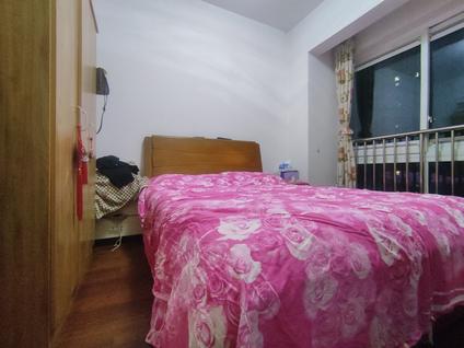 重庆华瓯理想城2室1厅72.57平中楼层/共33层