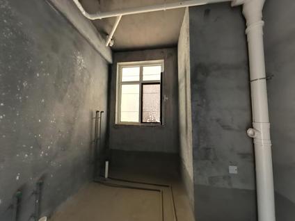 北京春耕家园（南区）4室2厅158平中楼层/共17层