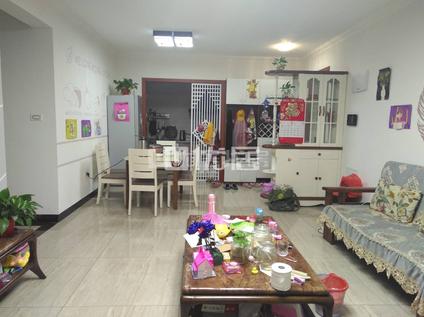 桂林龙光普罗旺斯4室2厅111平低楼层/共11层