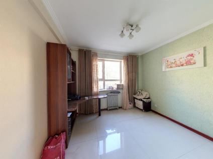 北京塞上骄子3室2厅135.22平中楼层/共6层