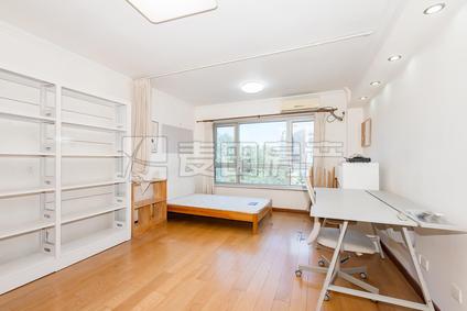 北京褐石园1室1厅59.5平高楼层/共6层