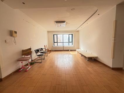 北京银泰都市花苑小区3室2厅142平高楼层/共29层