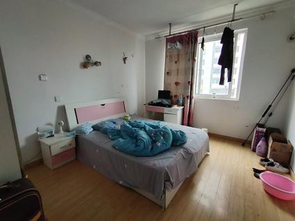 北京汤巷雅苑2室2厅90平中楼层/共18层