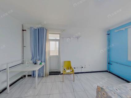 北京德胜门西大街64号小区3室1厅60.5平高楼层/共12层