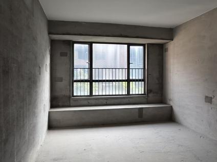 江门海伦湾(二期)4室2厅193.25平中楼层/共5层