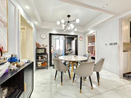 北京融创公园壹号(二期)3室2厅112.37平中楼层/共34层