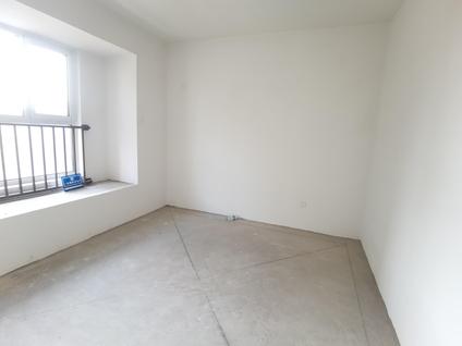 青岛中铁世博城(逸海南区)3室2厅128.25平中楼层/共18层