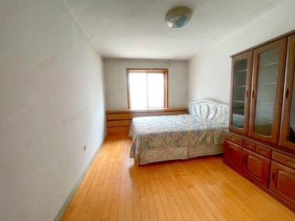 北京五彩新村4室2厅180平中楼层/共5层