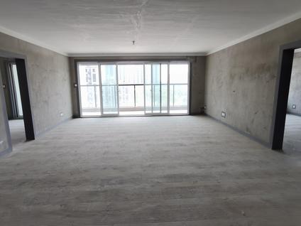 北京港利东城4室2厅157平高楼层/共11层