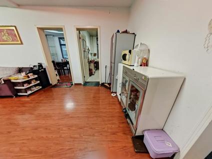 北京中央公馆3室2厅113平高楼层/共8层