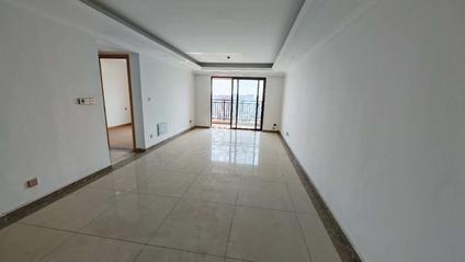 北京富力城4室2厅135平高楼层/共34层