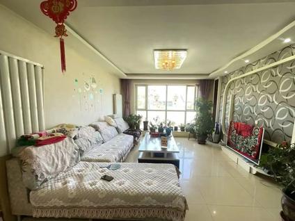 西宁景岳公寓3室2厅144平低楼层/共33层