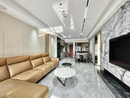 北京君临世纪4室2厅117平中楼层/共38层