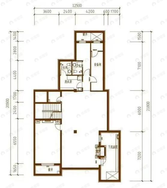 5室2厅8卫建面615平东|北|南户型图