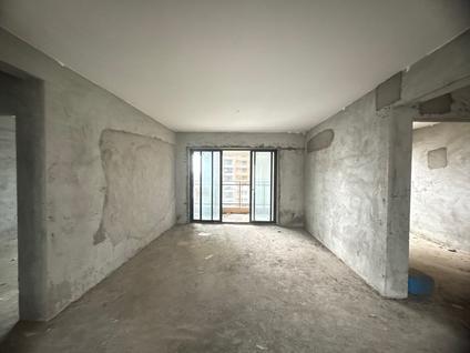 江门明泰城4室2厅143平低楼层/共33层