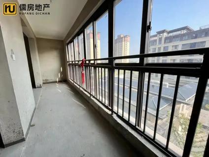 北京中梁首府4室2厅127平中楼层/共9层