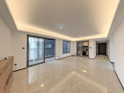 北京万科云翠隐秀3室2厅117平高楼层/共33层