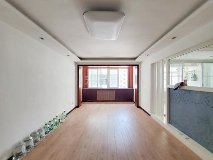 兰州一通小区3室2厅133平高楼层/共8层