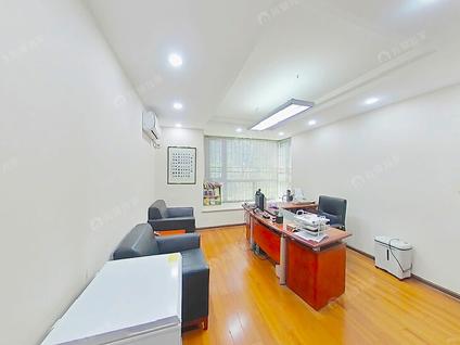上海海上名邸4室2厅165.96平低楼层/共18层