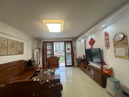 河源鸿翔华庭3室2厅132平低楼层/共19层