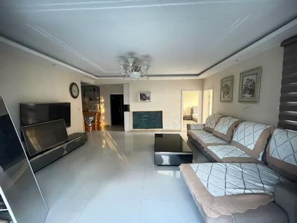 北京天华明珠3室2厅145平低楼层/共18层