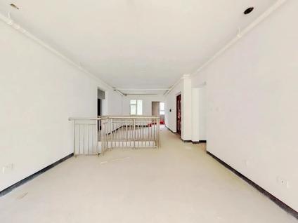 北京环球掌舵3室2厅330平低楼层/共17层