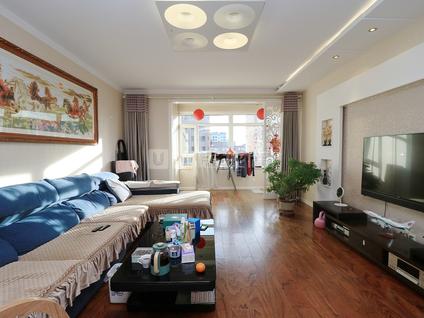 呼和浩特河畔嘉园3室2厅142.3平中楼层/共11层