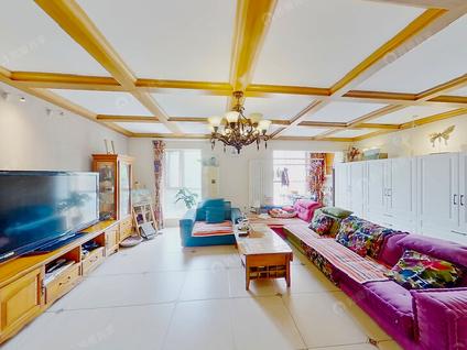 北京金地格林小镇4室2厅216.02平低楼层/共2层