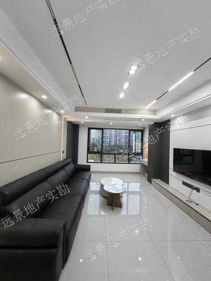 北京公园一号3室2厅102平低楼层/共28层