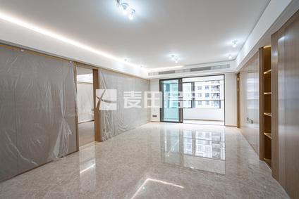 北京旭辉铂悦五缘湾上4室2厅143.52平中楼层/共17层