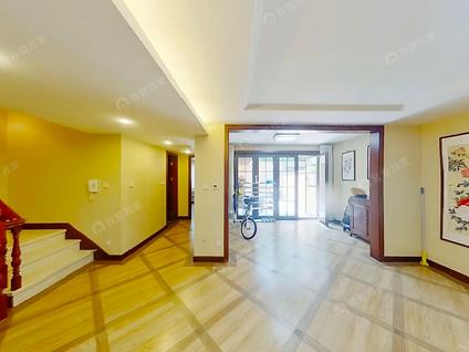 北京龙湖滟澜山5室3厅222.34平低楼层/共1层