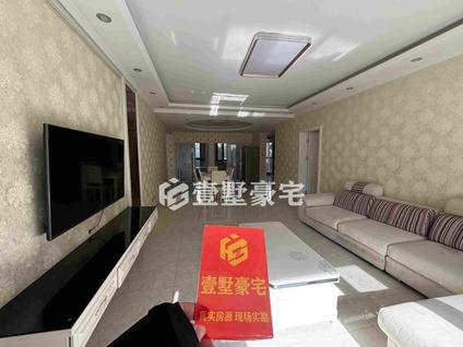 南京五矿九玺台4室2厅136平中楼层/共8层