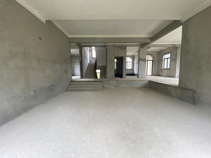 北京星湖名郡兰瑰雅6室3厅530平低楼层/共3层