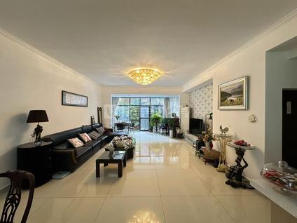 北京中洲阳光5室2厅207平低楼层/共26层