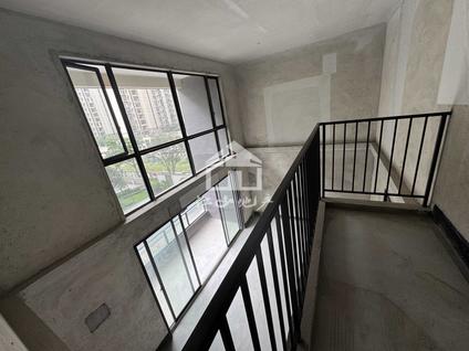 北京彰泰红小区4室2厅153平低楼层/共15层