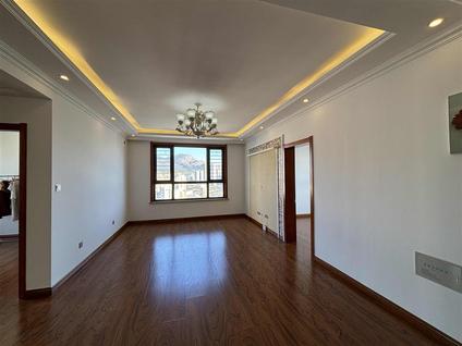 大连昌临家园3室2厅107平高楼层/共28层