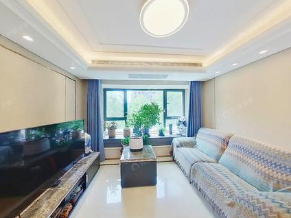 北京翡翠公园4室2厅122.48平低楼层/共15层